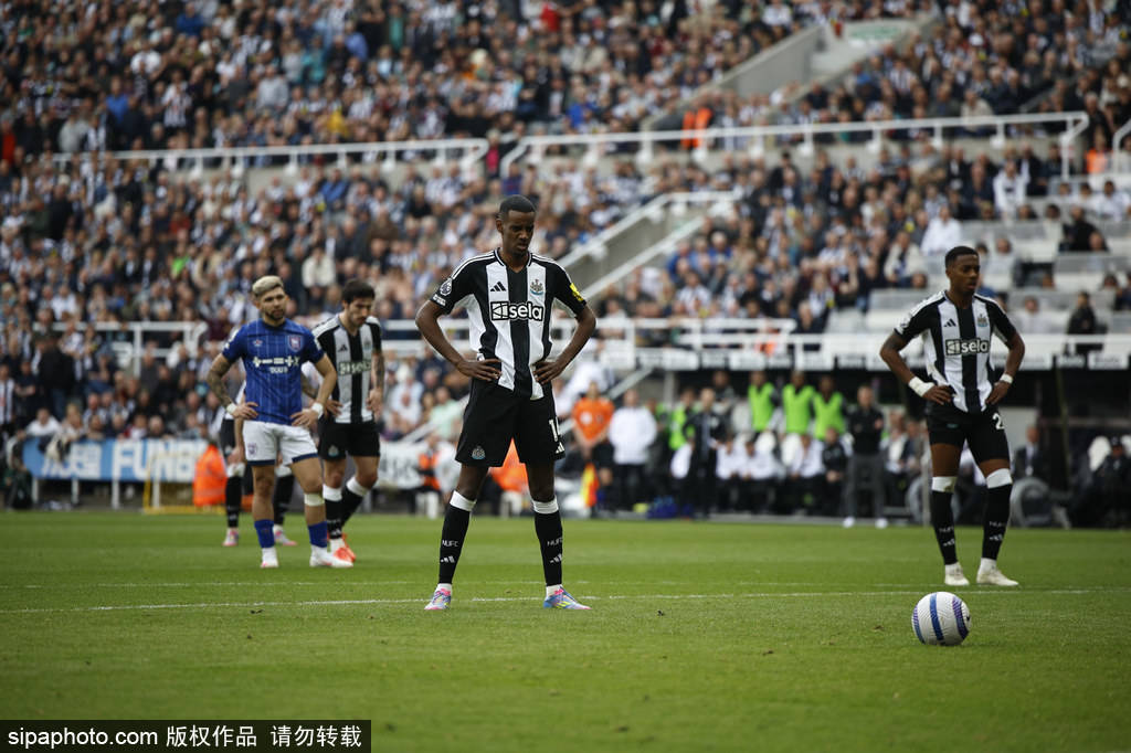 比的足球盛 比的足球盛